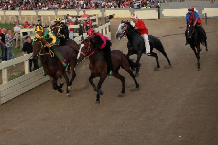 palio-di-santanselmo-e-palio-del-biscotto