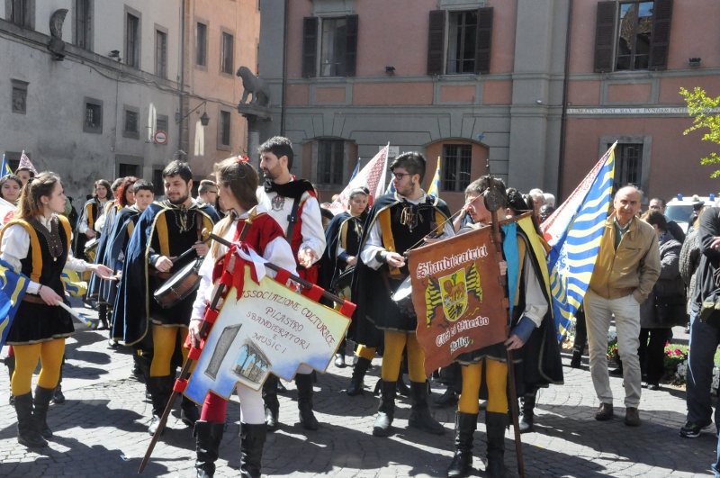 sbandieratori_e_musici