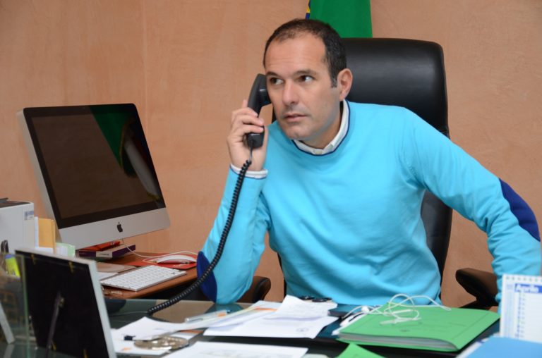 caci-telefono