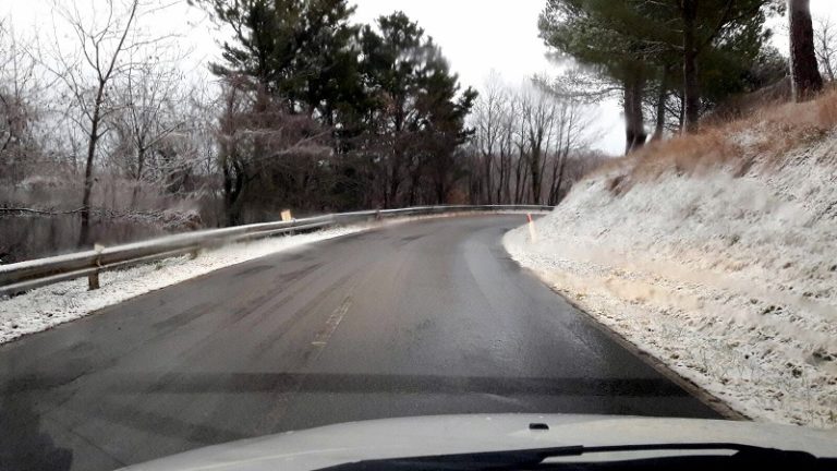 STRADE ghiaccio rimosso
