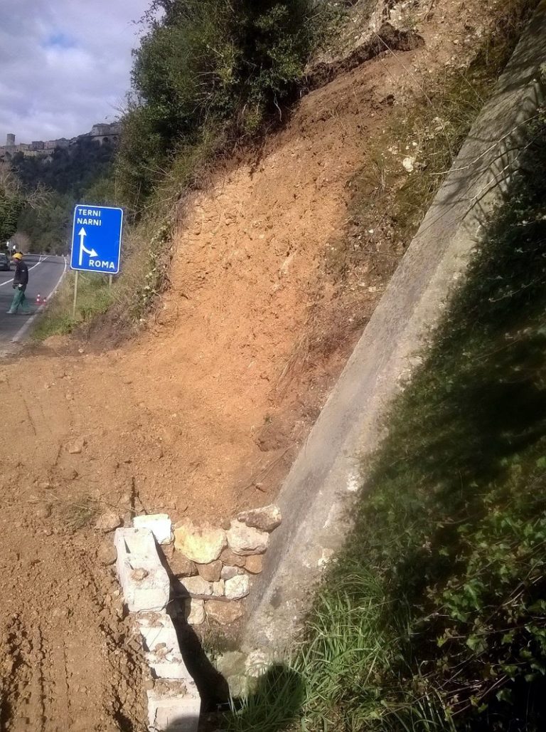 NARNI LAVORI SU SR ORTANA1