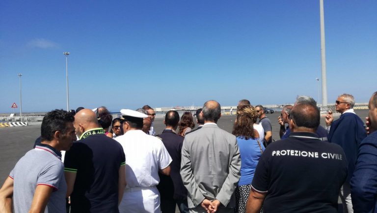 migranti in arrivo a civitavecchia