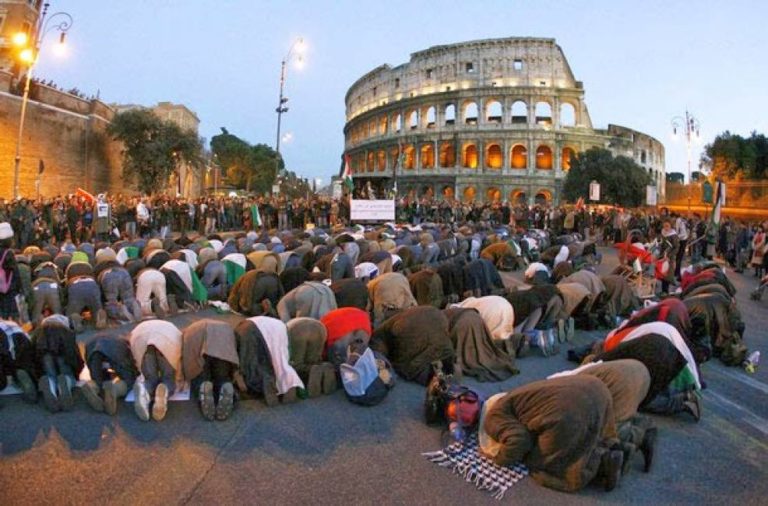 musulmani-in-preghiera-a-roma-islam-736100