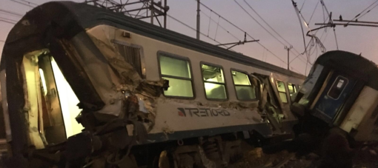 treno deragliato