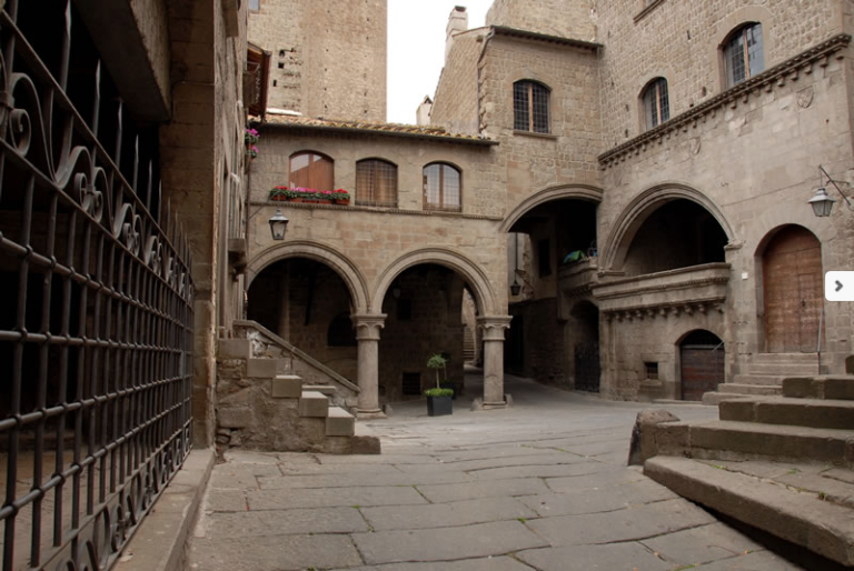 ARTE-e-CULTURA-MONUMENTI-QUARTIERE-MEDIEVALE-DI-SAN-PELLEGRINO5