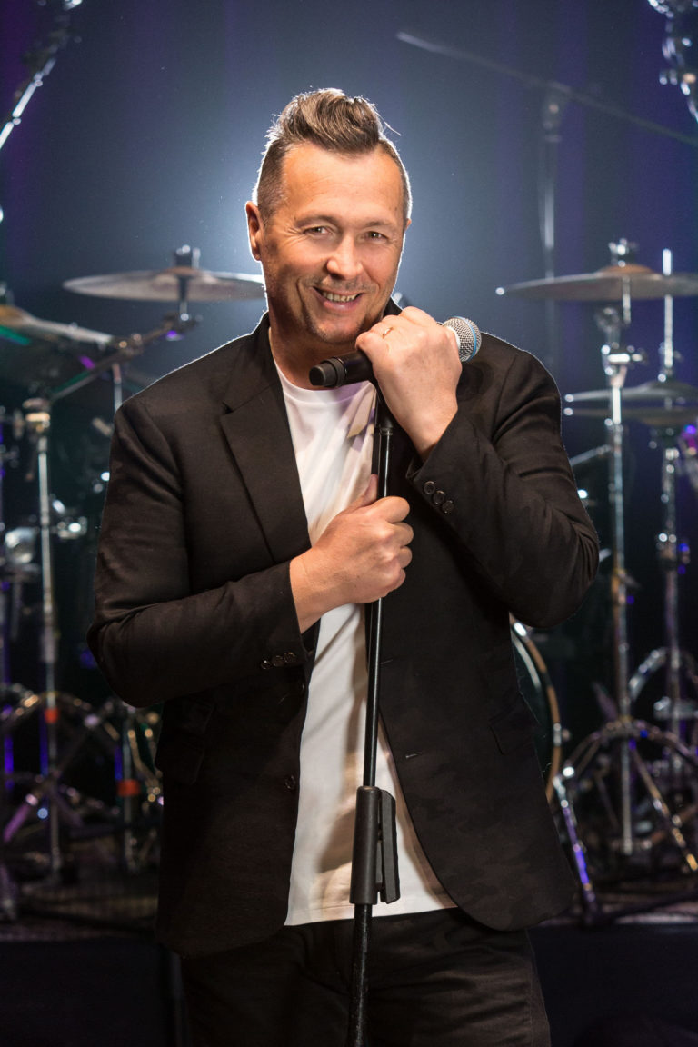 Paolo Belli posato