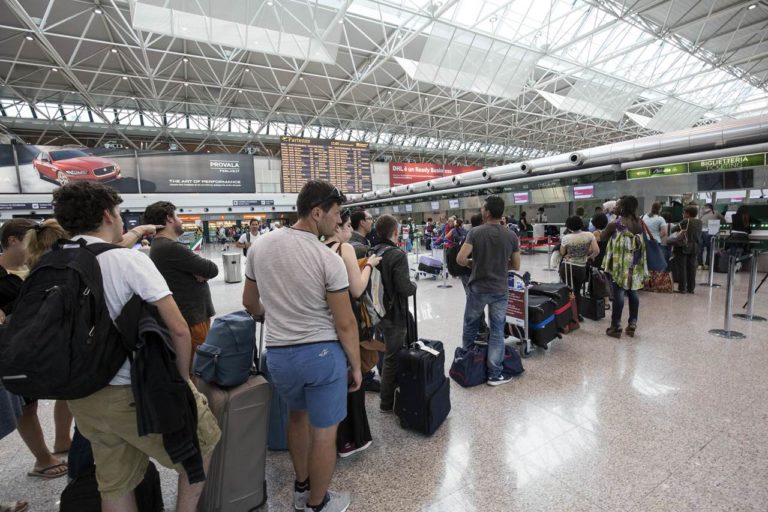passeggeri fiumicino
