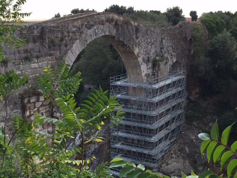 Ponte-dellAbbadia-al-castello-di-Vulci_lavori