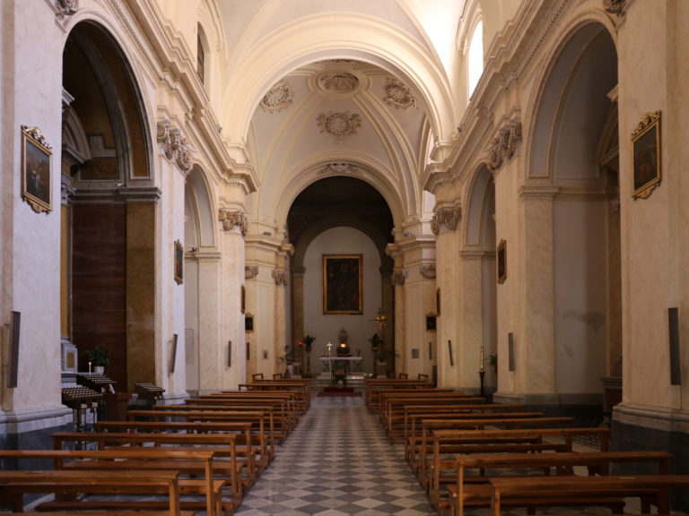 sant'angelo_in_spatha,_interno_01