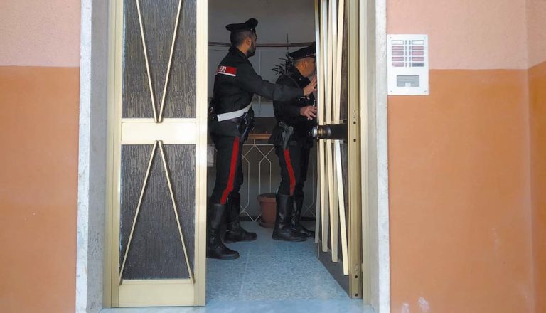 carabinieri in casa di diva compagnucci