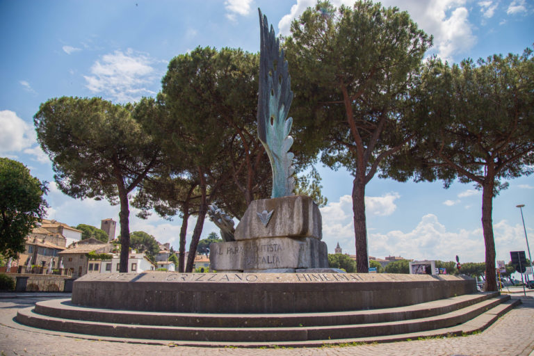 fontana dei paracadusti d'italia