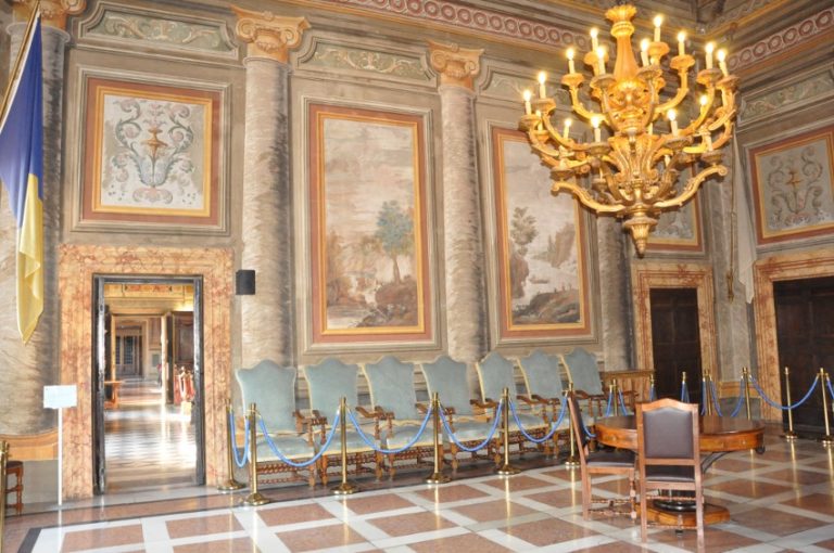 sala bandiere comune vt