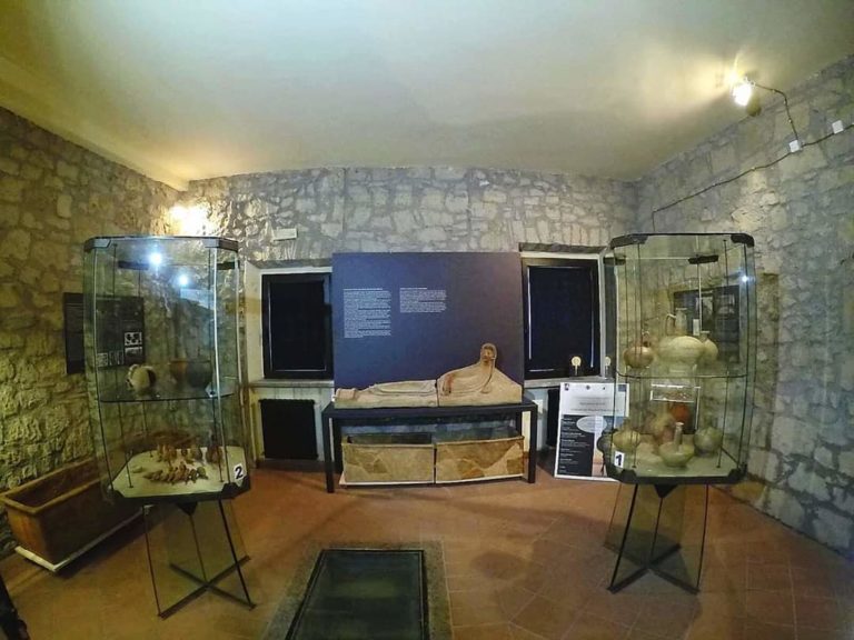 PIANSANO_ANTIQUARIUM