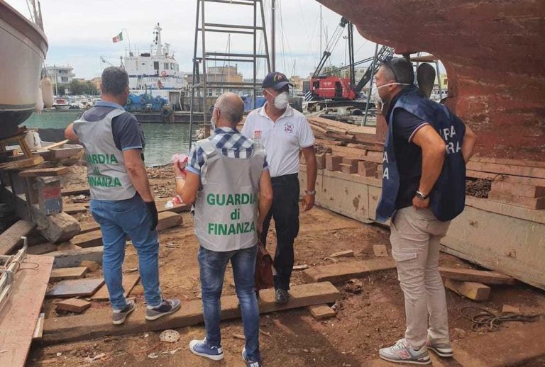 cantiere_navale_fiumicino_sequestro