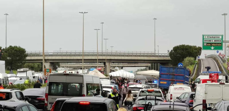 ambulanti blocco gra roma