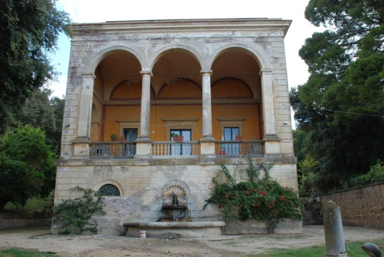 3.-Vista-della-villa-1024x685