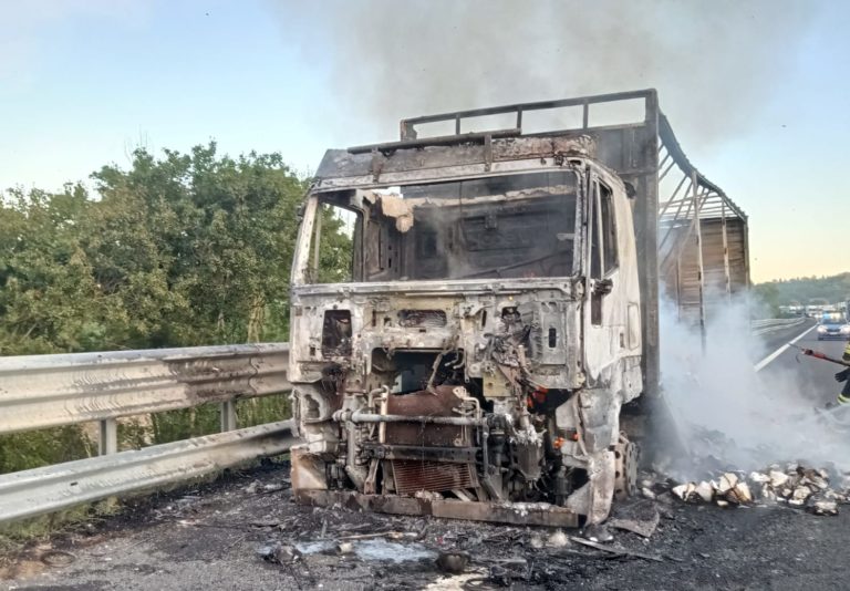 tir in fiamme fabro a1
