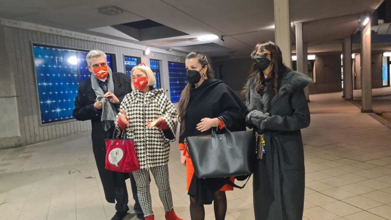 chiara fronti e il suo gruppo cinsiliare
