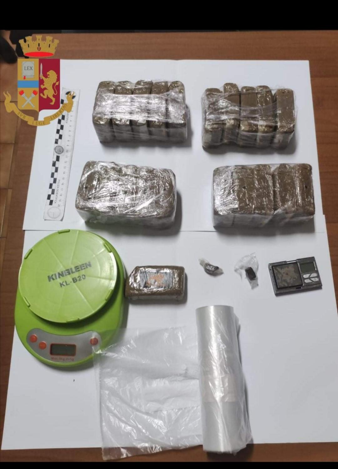 sequestro droga civitavecchia polizia