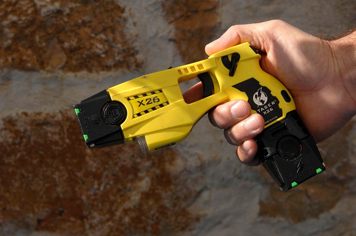 taser1