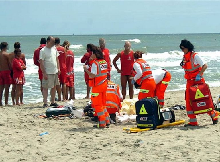 SPIAGGIA_SOCCORSI