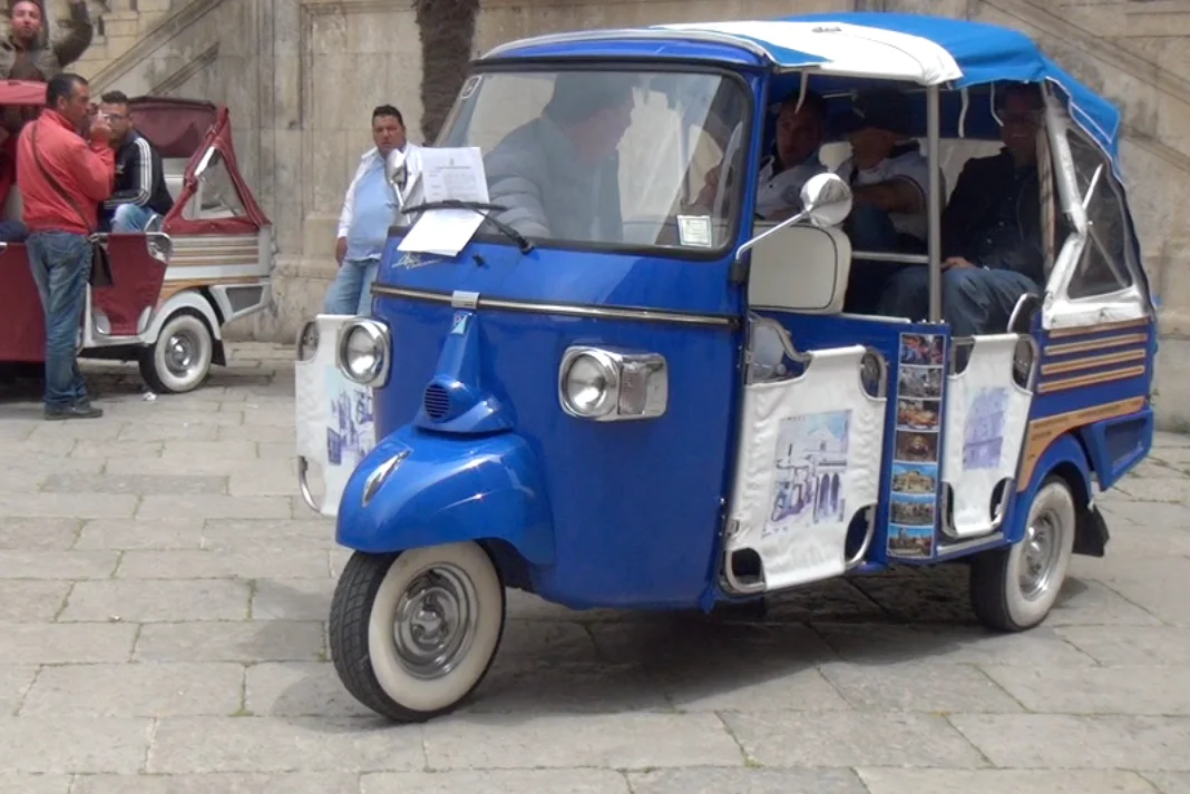 Apetaxi-motocalessini
