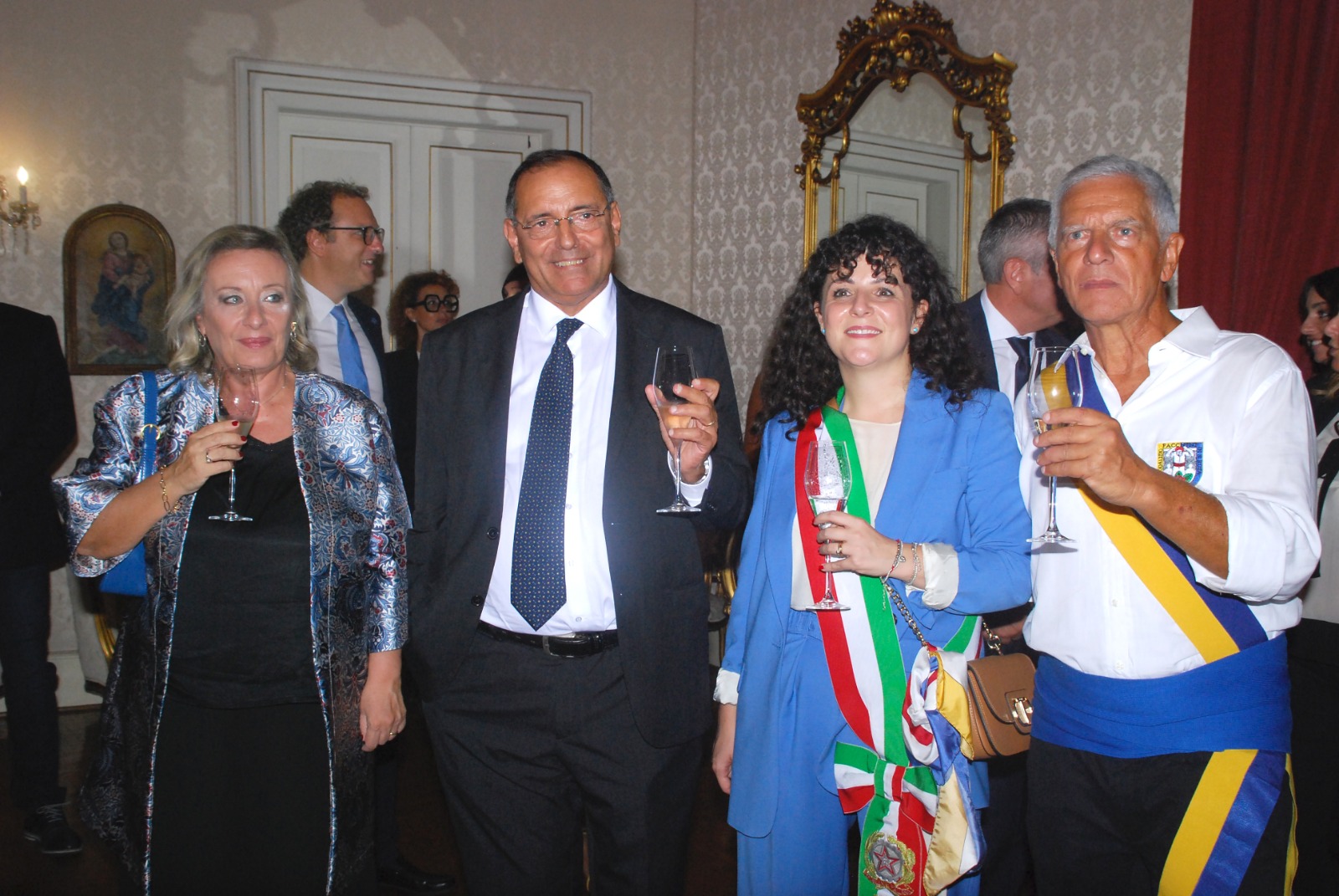 PHOTO-2022-09-04-12-04-04