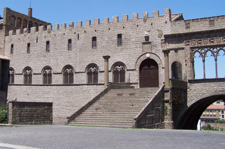 Palazzo-Papale-VT