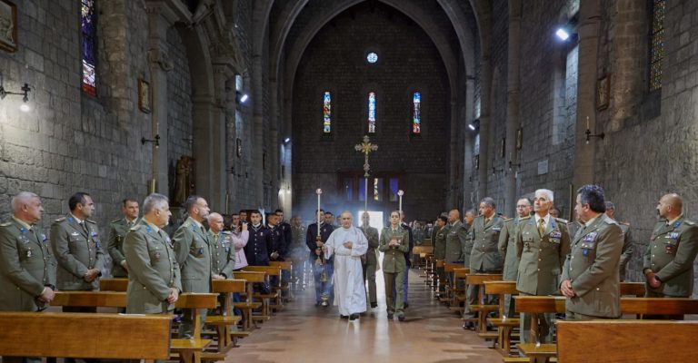 Foto 1. L'inizio della funzione religiosa