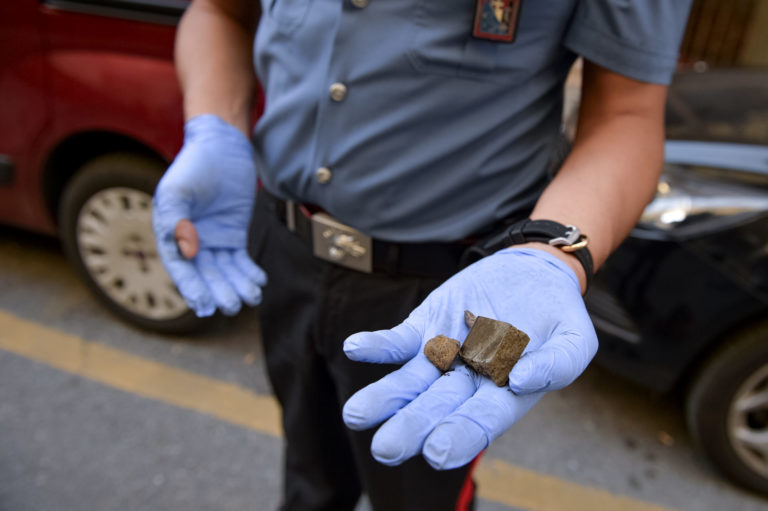 Torino, Blitz antidroga dei carabinieri a San Salvario