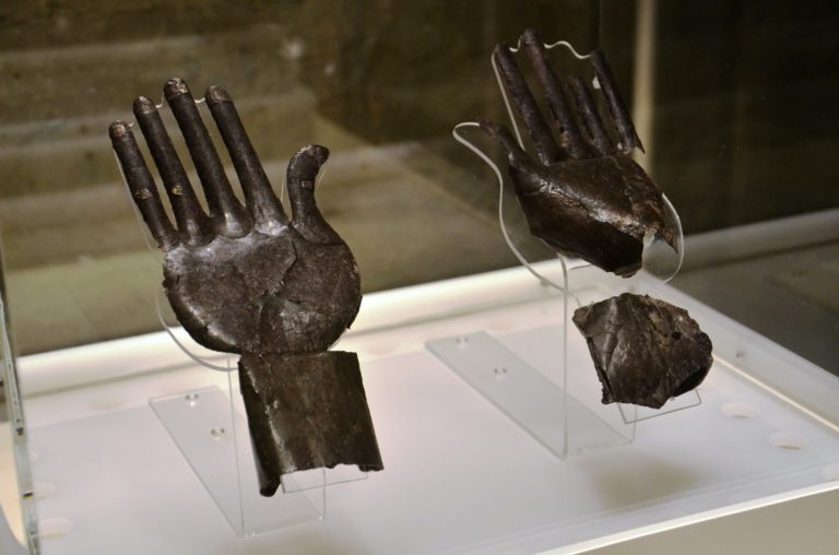 le-mani-d-argento