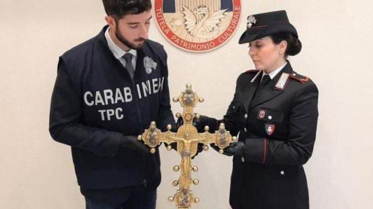 croce con reliquia recuperata cc genova