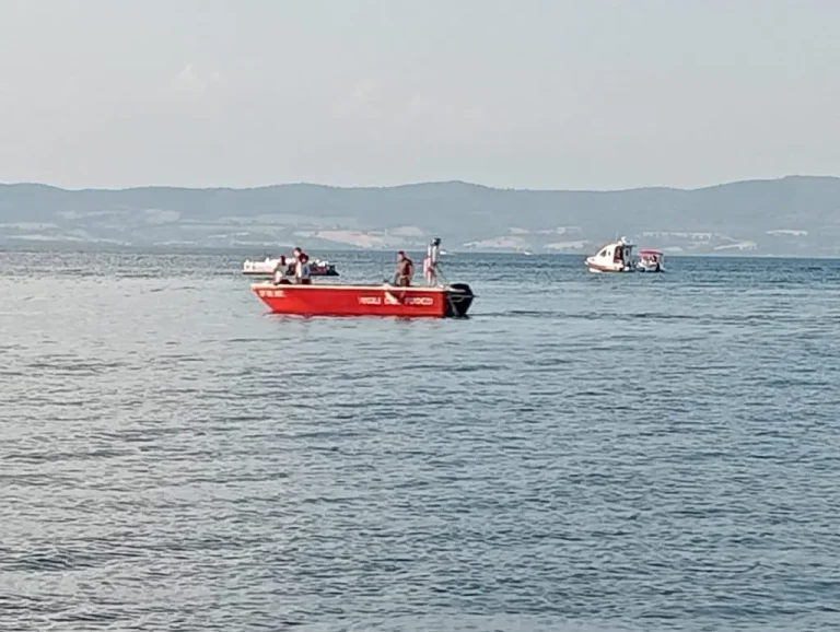 GIOCANE SCOMPARSO LAGO CAPODIMONTE