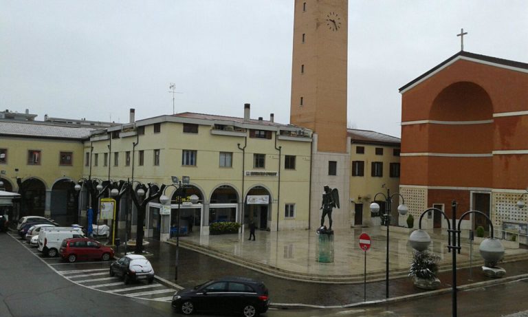 piazza roma aprilia