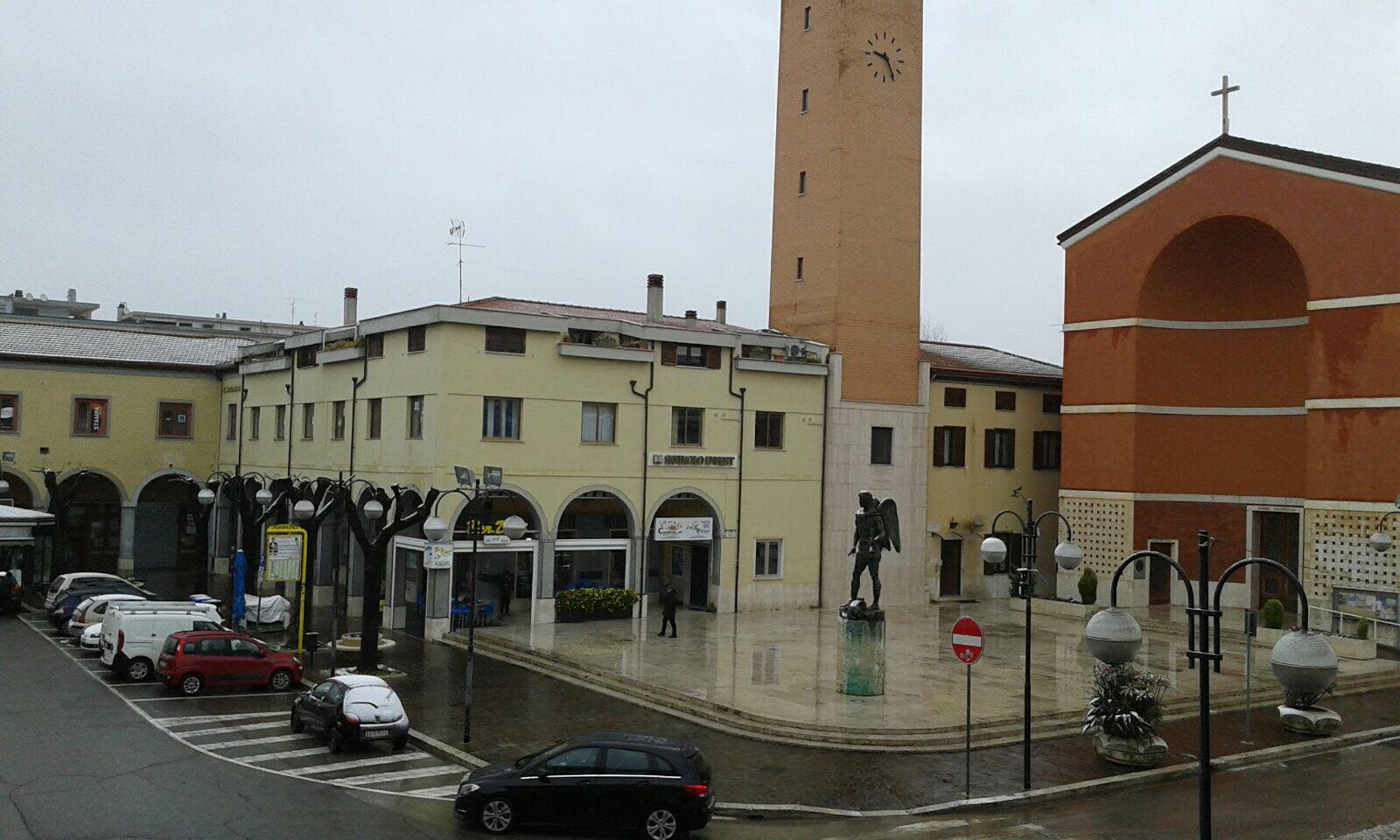 piazza roma aprilia