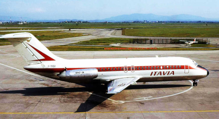 Itavia_DC-9