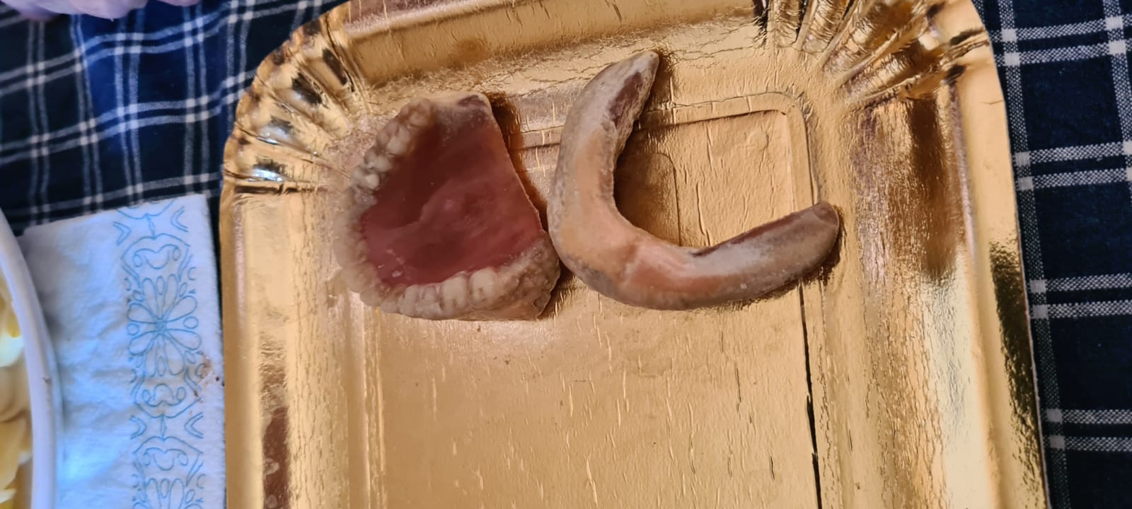dentiera donna disabile abbandonata