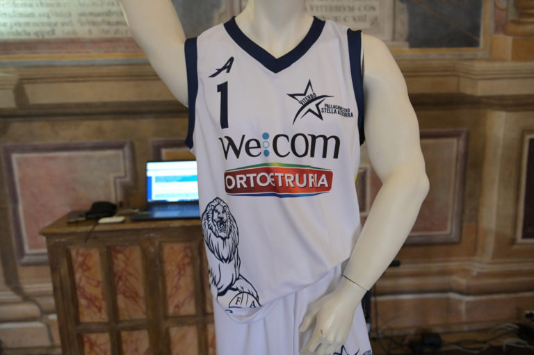 officina-visiva-stella-azzurra-viterbo-presentazione-squadra-sala-regia-7