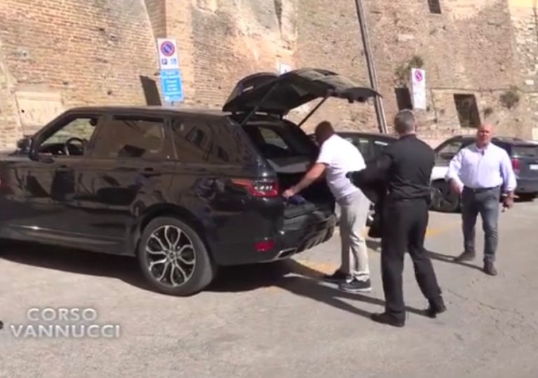 Bandecchi parcheggio