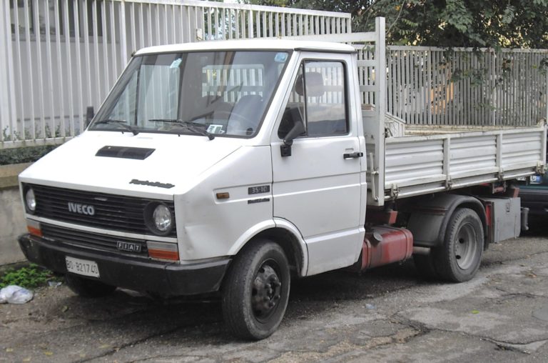 Iveco_Daily_pickup_truck
