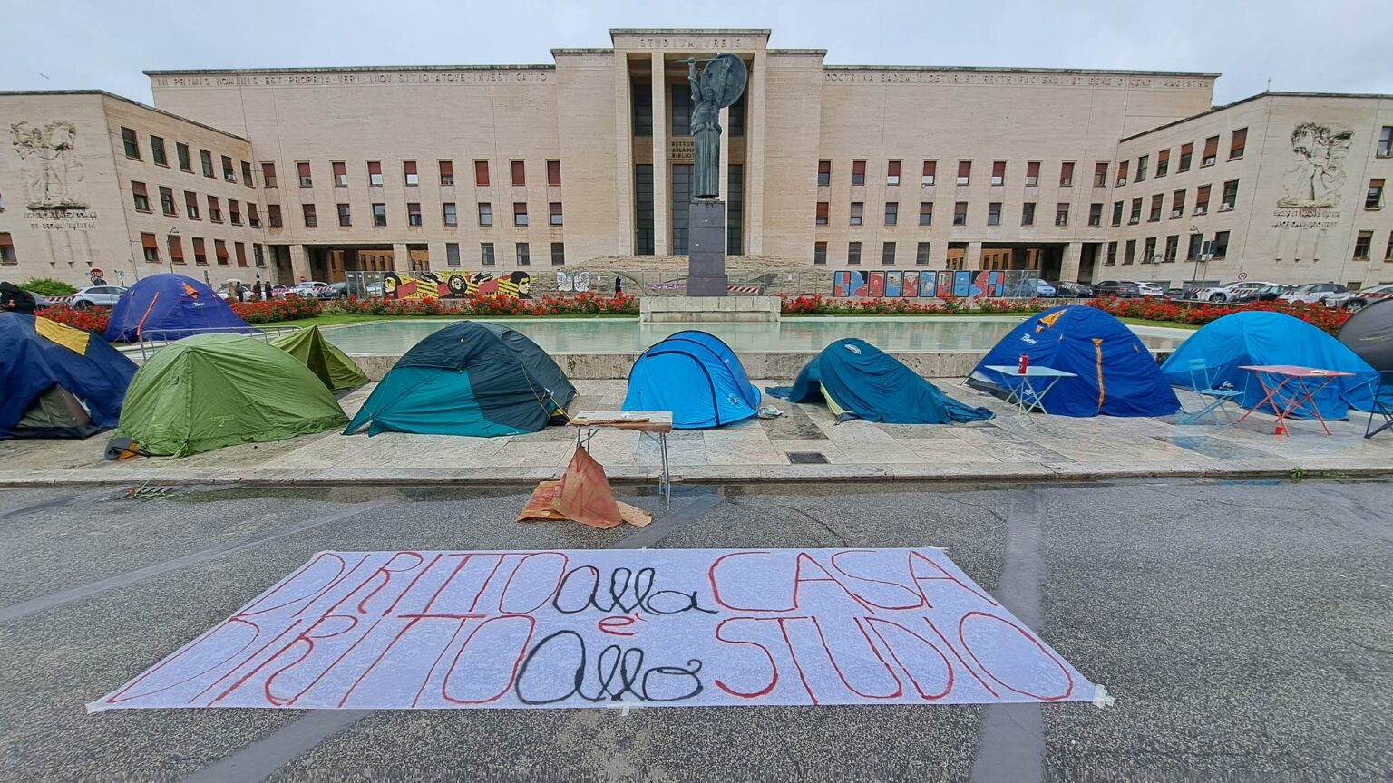 caro affitti università