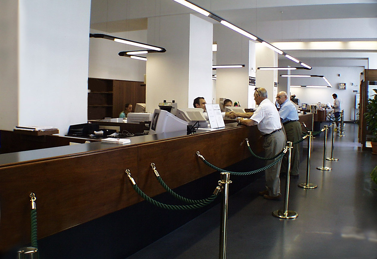 sportello bancario