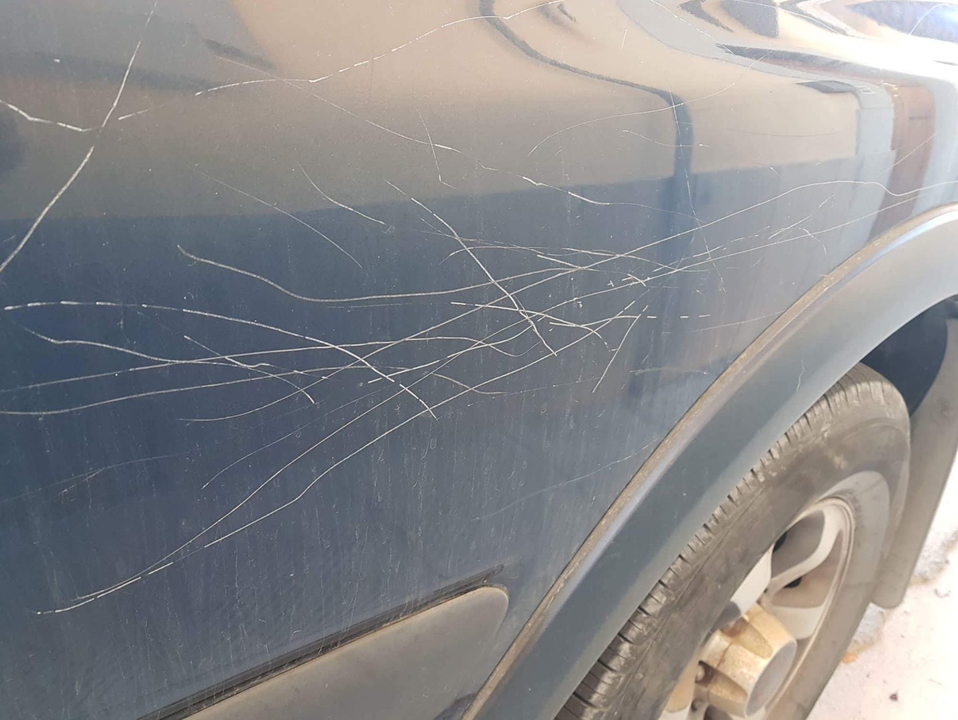 graffi-sull-auto-i-migliori-sistemi-e-consigli-su-come-fare-a-togliere-segni-sulla-carrozzeria