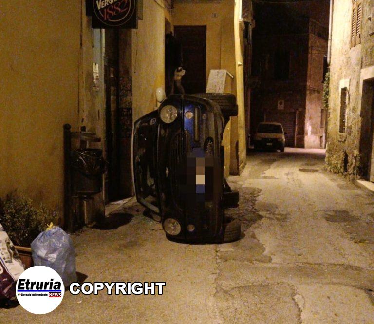 gallese auto cappotatata in centro
