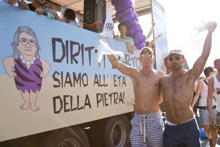 i-diritti-negati-in-italia-ai-gay-800x540