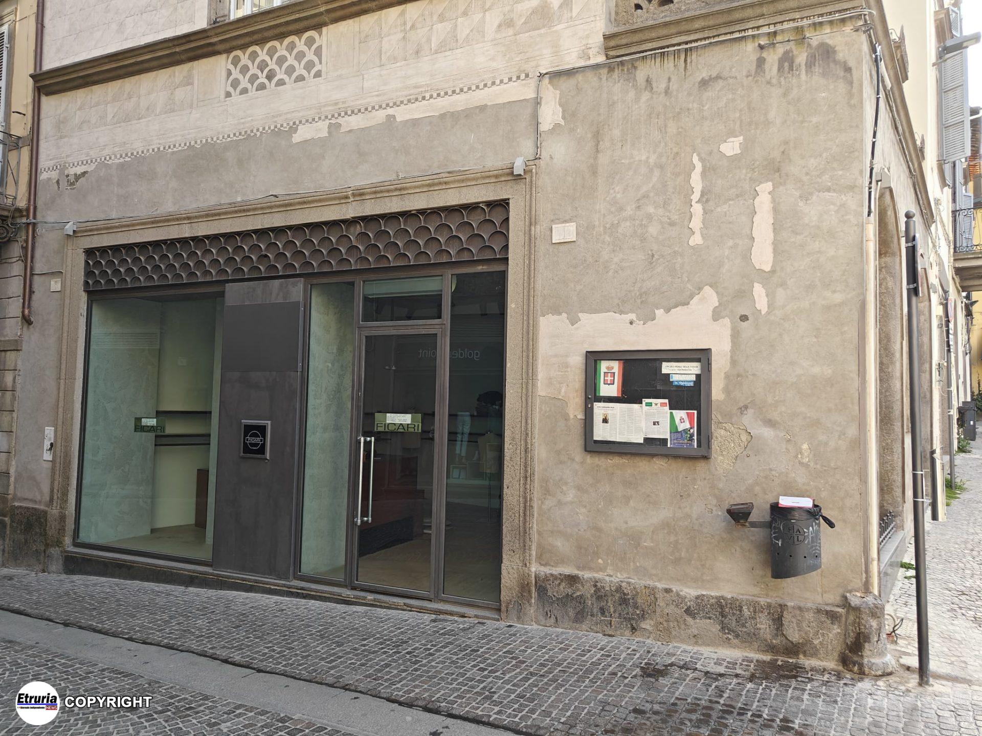ficari negozio centro storico viterbo
