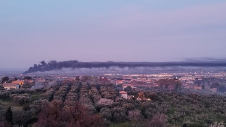 incendio-discarica-ardea-1260x710