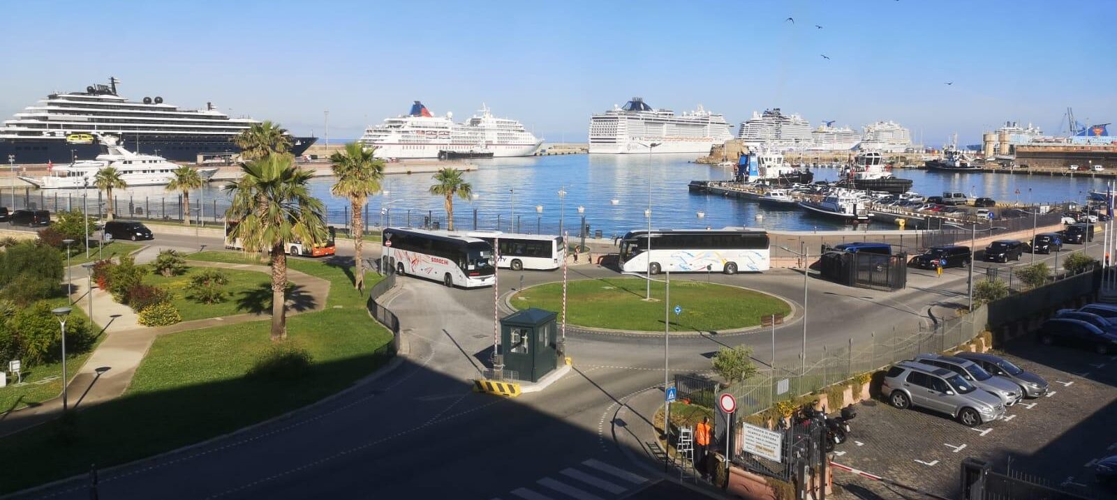Navi da crociera porto di Civitavecchia