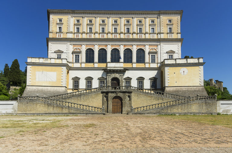 PALAZZO FARNESE DI CAPRAROLA