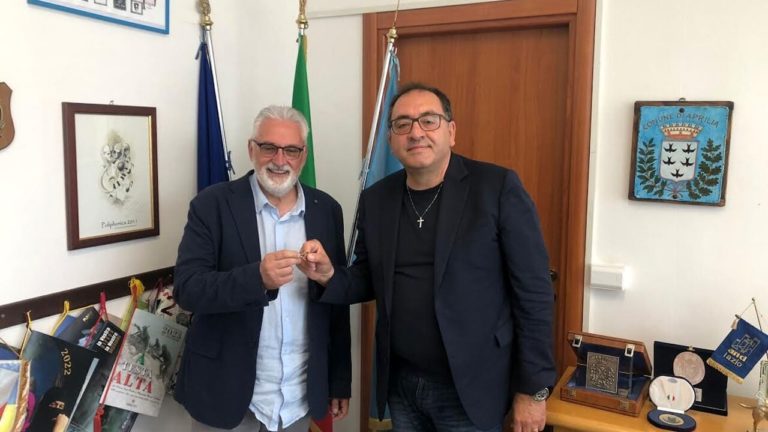 Aprilia, Comune in mano alla mafia: una vergogna annunciata. Pesanti le responsabilità dell’ex sindaco Terra e del suo successore Principi